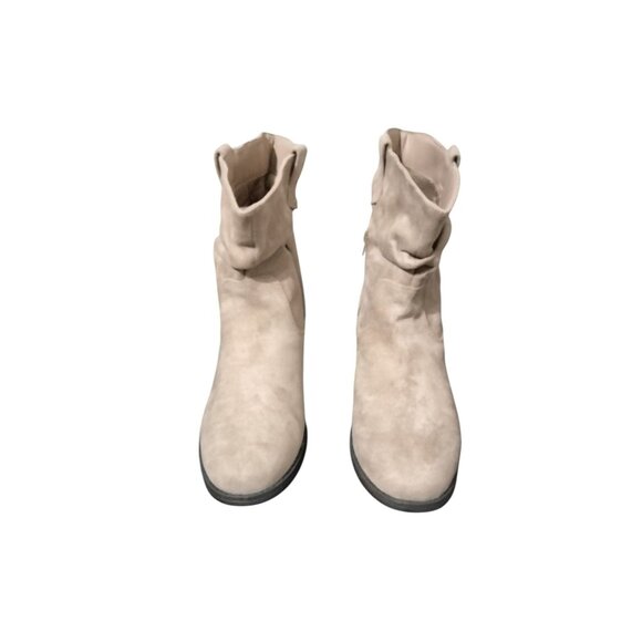 Ruiee Size 11 Ankle Boots Beige Slouchy Round Toe Low Calf Flat Booties - Picture 3 of 10